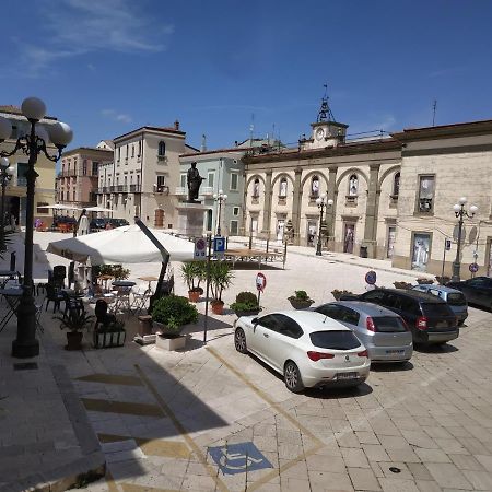 Bed And Breakfast In Piazza Orazio เวโนซา ภายนอก รูปภาพ
