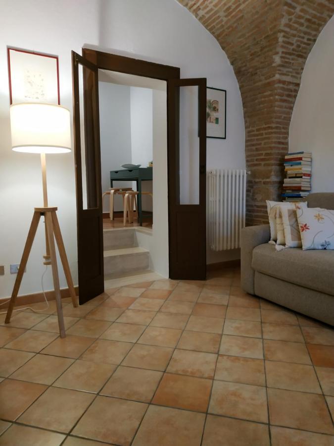 Bed And Breakfast In Piazza Orazio เวโนซา ภายนอก รูปภาพ